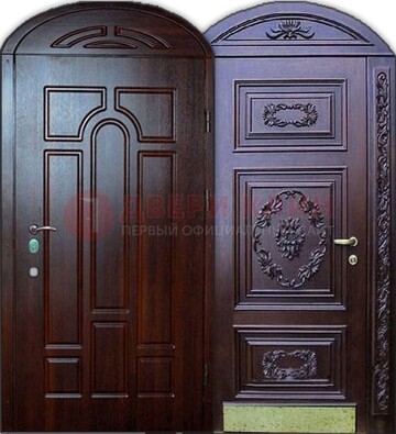 Стильная железная арочная дверь с декоративным элементом ДА-24 в Сергиевом Посаде