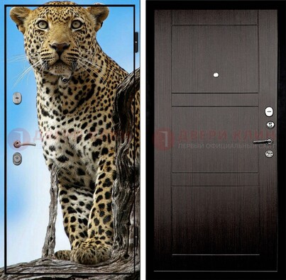 Железная дверь с рисунком гепарда снаружи ДФ-27 в Сергиевом Посаде