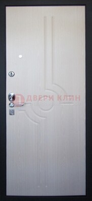 Белая металлическая дверь с МДФ ДМ-172 в квартиру в Сергиевом Посаде