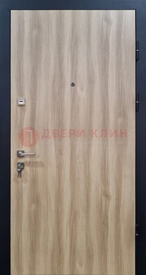Светлая металлическая дверь с МДФ ДМ-340 в Сергиевом Посаде