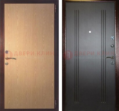 Одностворчатая железная дверь с панелями МДФ ДМ-342 в Рязани