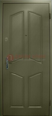 Зеленая стальная дверь с МДФ ДМ-49 в дом в Сергиевом Посаде