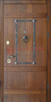 Темная стальная дверь с массивом дуба с ковкой ДМД-37 в Сергиевом Посаде