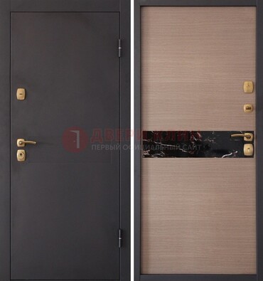 Коричневая металлическая дверь с порошковым окрасом ДП-82 в Сергиевом Посаде