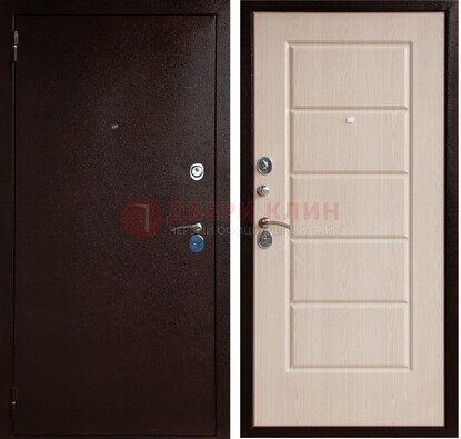 Коричневая металлическая дверь с порошковым окрасом ДП-92 в Сергиевом Посаде