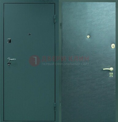 Зеленая стальная дверь с порошковым покрытием ДП-93 в Сергиевом Посаде