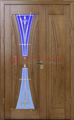 Коттеджная парадная дверь со стеклянными вставками и ковкой ДПР-26 в Сергиевом Посаде