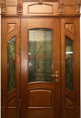 Парадная дверь со стеклянными вставками и ковкой ДПР-36 для дома в Сергиевом Посаде