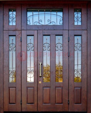 Парадная дверь с прямоугольными стеклянными вставками ДПР-5 для частного дома в Сергиевом Посаде