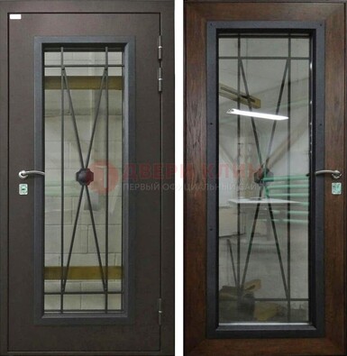 Коричневая железная дверь со стеклом для частного дома ДС-8 в Сергиевом Посаде