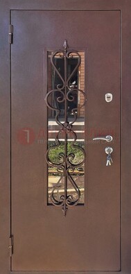 Коричневая железная дверь Порошок со стеклом и ковкой ДСК-219 в Перми
