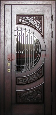 Одностворчатая входная дверь со стеклом и ковкой ДСК-21 в Сергиевом Посаде