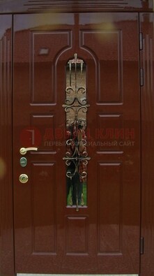 Красивая металлическая дверь со стеклом и ковкой ДСК-33 в Сергиевом Посаде