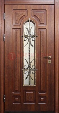 Тяжелая стальная дверь со стеклом и ковкой ДСК-42 в Сергиевом Посаде