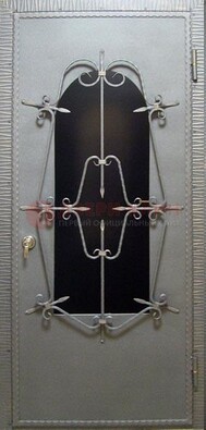 Железная дверь со стеклом и ковкой ДСК-74 для каркасного дома в Саранске