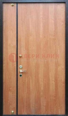 Светлая тамбурная дверь ДТМ-29 в Сергиевом Посаде