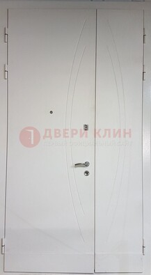 Белая тамбурная дверь ДТМ-31 в Сергиевом Посаде