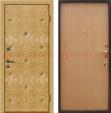 Светлая металлическая дверь с винилискожей ДВ-34 в Сергиевом Посаде