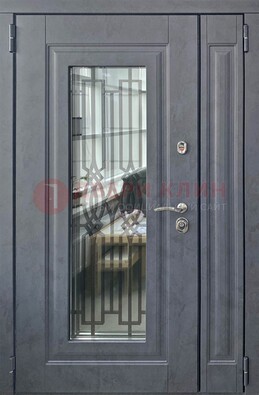 Серая стальная дверь Винорит со стеклом и ковкой ПЛ-29 в Сергиевом Посаде